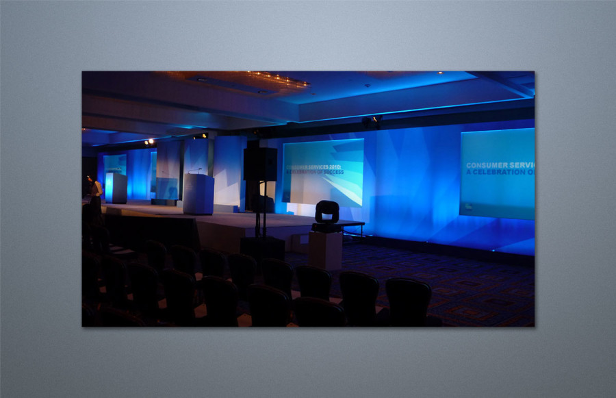 Benchmark Graphics has the unique capability to install the graphics that we image for sales and trade shows. These photos show our installation crew doing a midnight install for our client, Imagination (USA) for an American Express sales conference at a major New York hotel.